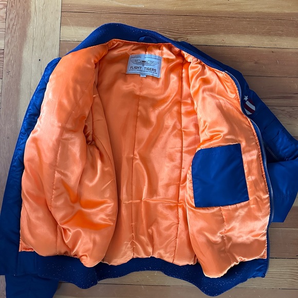 Flight Tigers Bomber Jacket - Picture 9 of 10